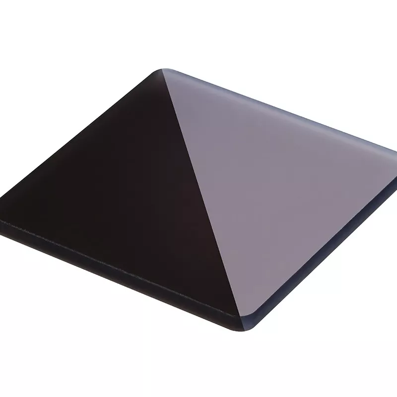 Plaque de PMMA ALTUGLAS™ Coulé Night and Day couleur noir et blanc Plaque de PMMA ALTUGLAS™ Coulé Night and Day couleur noir et blanc