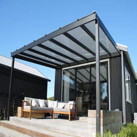 SUNGLAZE™ type 4/600 I Système polycarbonate à joints debout