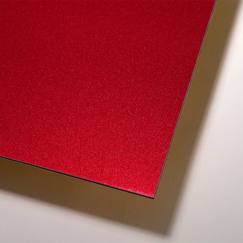 Zoom produit sur la plaque rouge finition métal DIBOND® Zoom produit sur la plaque rouge finition métal DIBOND®