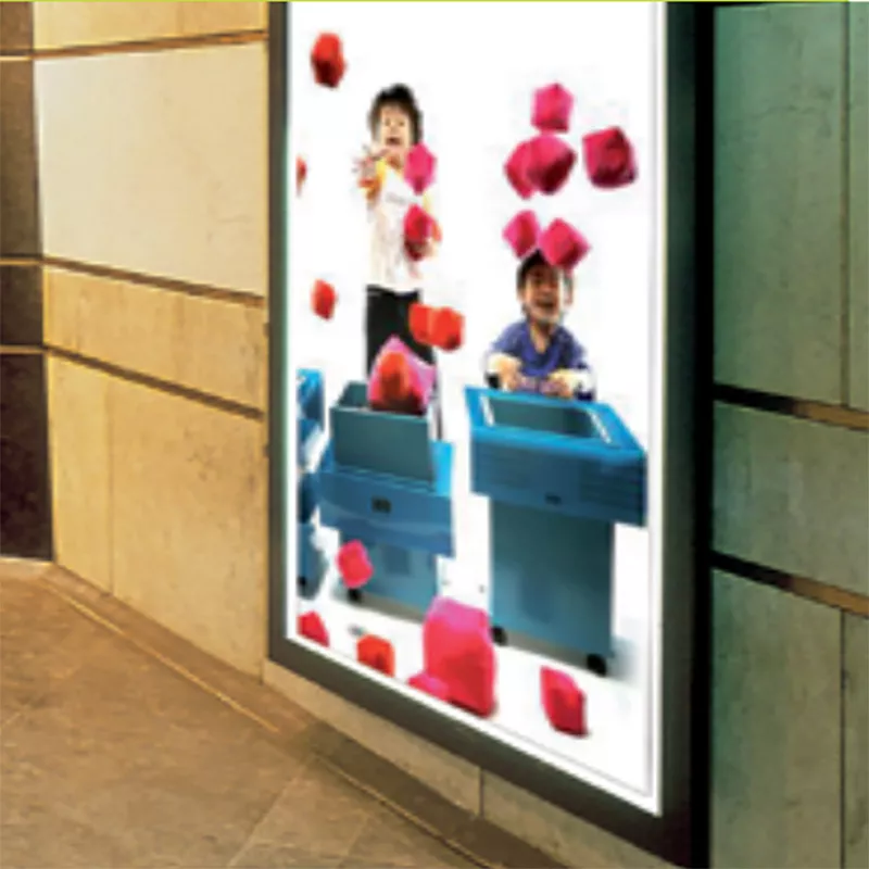 Enseigne publicitaire fabriqué en PMMA de la gamme Elit III de chez Altuglas™ Enseigne publicitaire fabriqué en PMMA de la gamme Elit III de chez Altuglas™