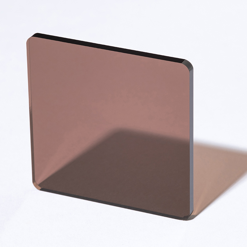 Plaque de PMMA coulé coloré fumé, couleur bronze foncé, pouvant être utilisée comme vitrage de véhicules