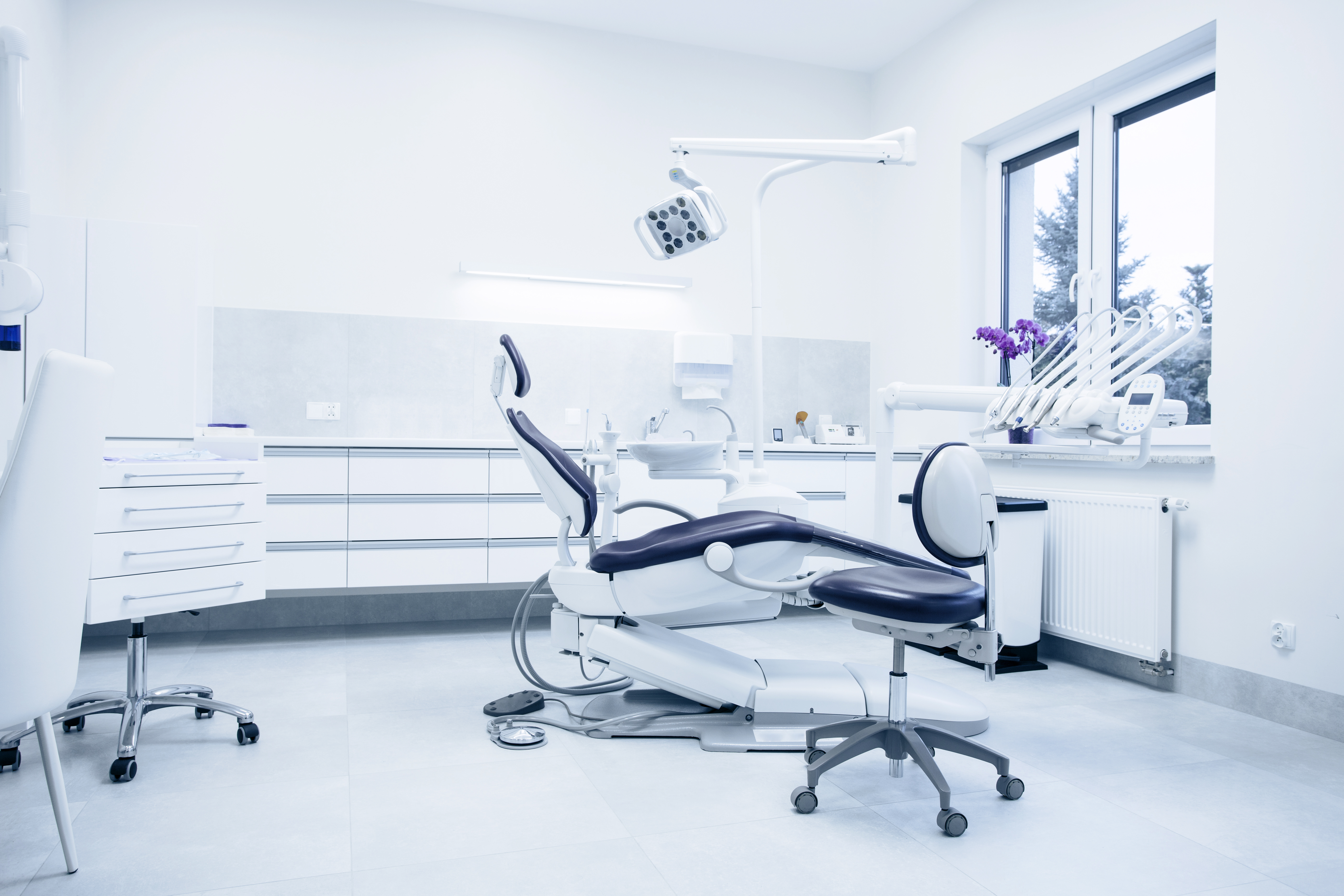 Pièce médical avec revêtement mural en PVC